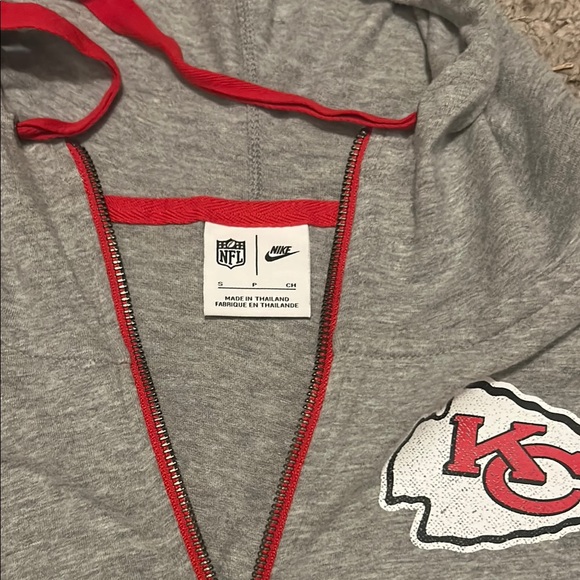 Nike Gray and Red Kansas City Chiefs Zip-Up - Picture 2 of 2